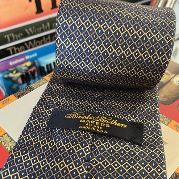 Brooks Brothers all silk blue tie - Picture 2 of 2